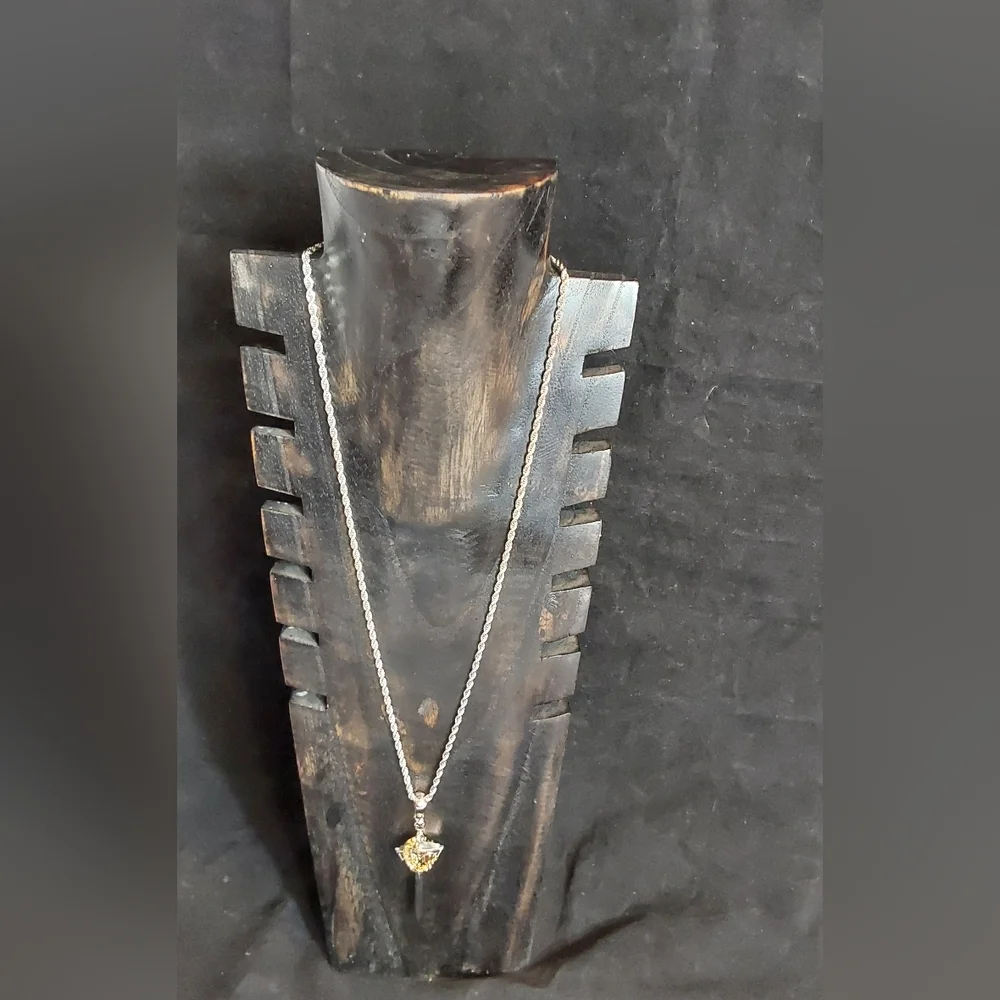 MEN'S 2‎ TONE CROWN SWORD PENDANT 24